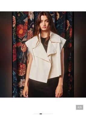 BUCKETLIST Light Cream Drape Front Sleeveless Vest